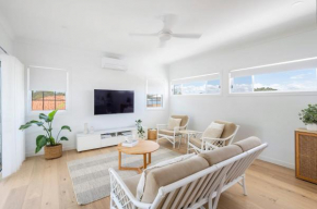 Biirinba Top Floor - oceanstays, Yamba